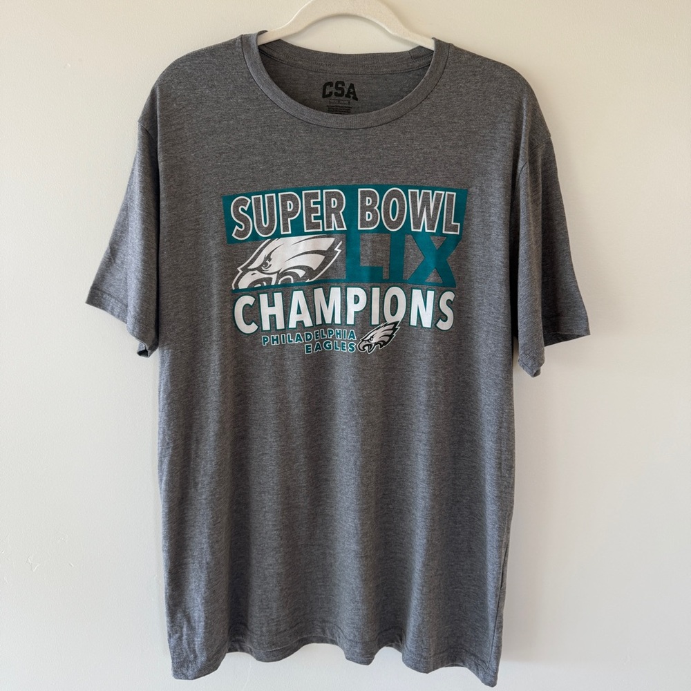 Philadelphia Eagles Super Bowl LII Champions Graphic Tee – Men’s Large Gray CSA